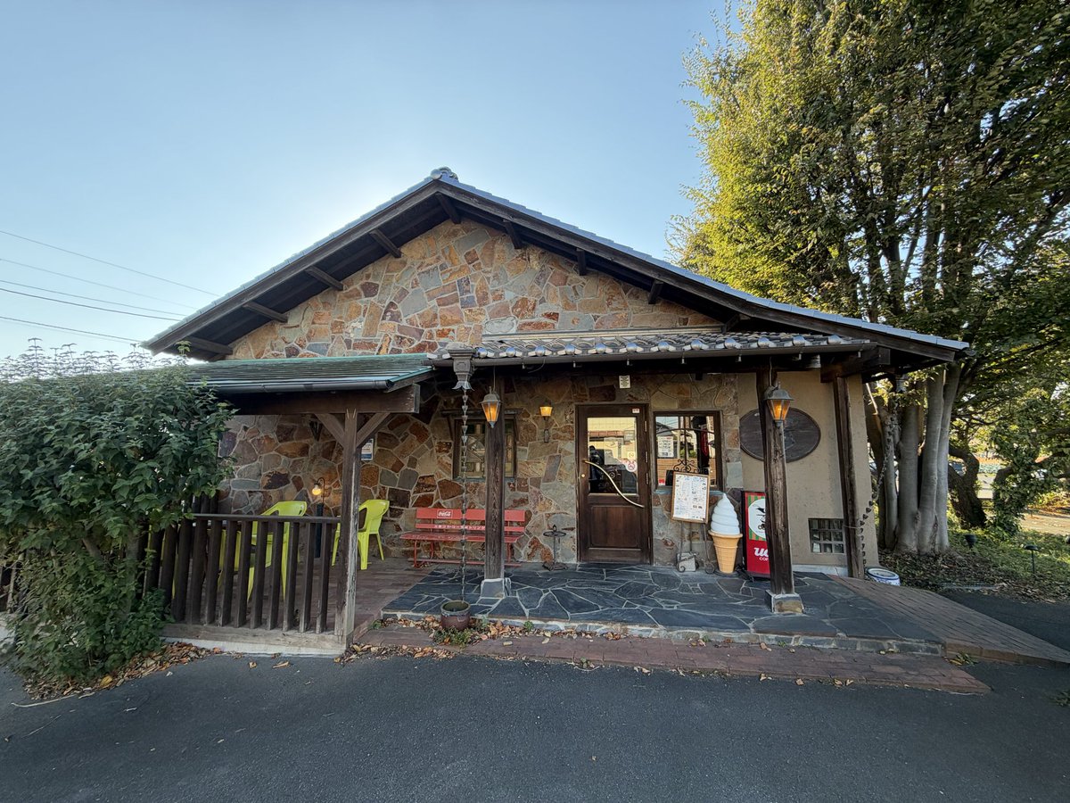 maltachrono's tweet photo. 埼玉にある「欧風カレーgii」家から遠いけど、ずっと通ってるカレーの名店。今日はグランドセイコーsbga465と！
#グランドセイコー https://t.co/OhMMjrhU8e