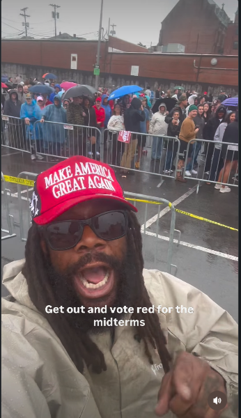 OurPatriot2020's tweet photo. 🇺🇸 TRUMP RALLY IN OHIO! VOTE RED!!! 🇺🇸😎https://t.co/5mUQBvQG53 #DonaldTrump #GetOutAndvote #Instagram #LetsdoThis #MAGA #MakeAmericaGreatAgain #Midterm #MidtermElection #NovemberElection #Ohio #PresidentTrump #Protesters #Trump #TrumpRally #TrumpTrain #USA #Vote #VoteRed https://t.co/fjIIFqJbYK