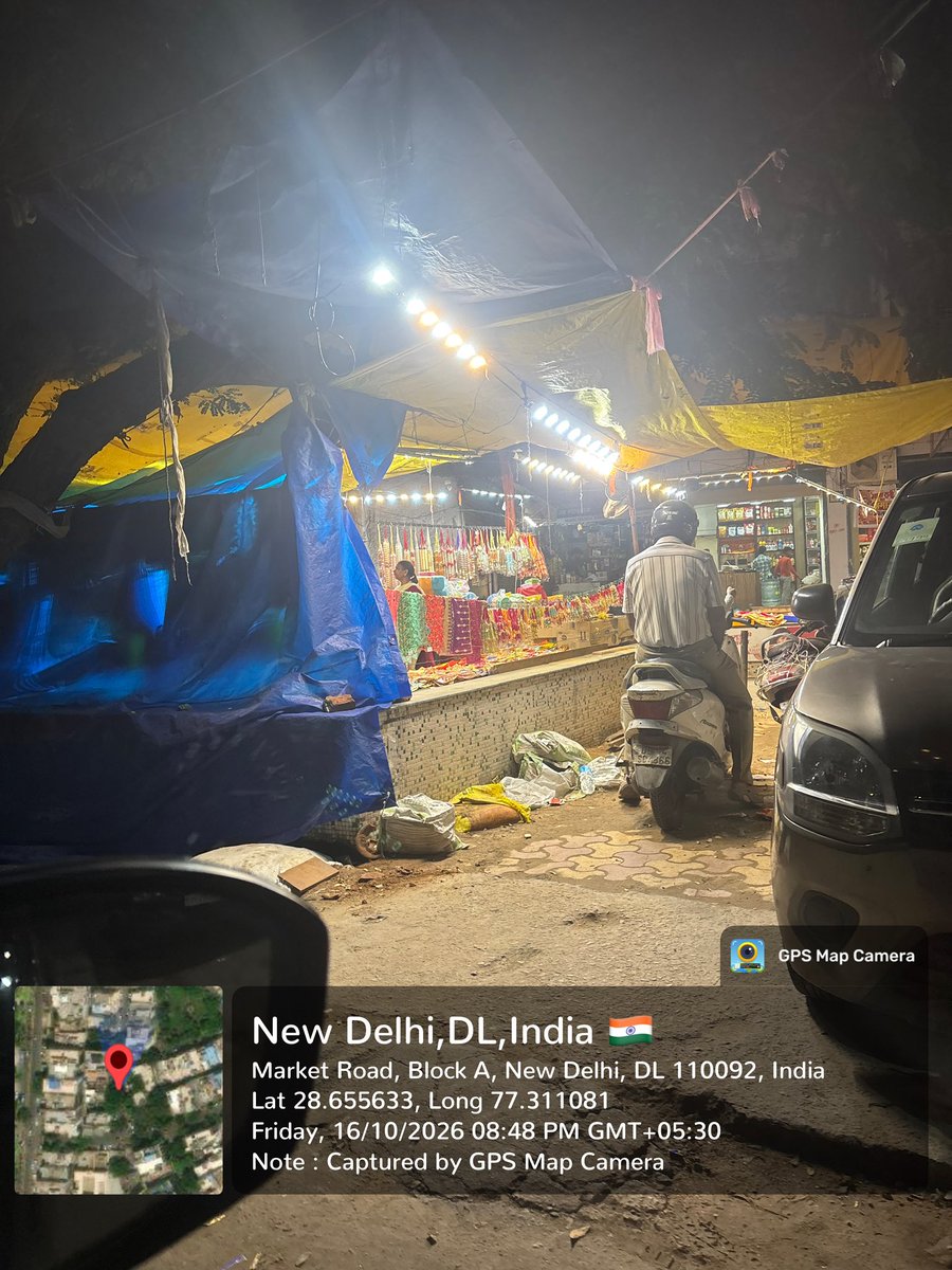avabcrwa's tweet photo. @dcshahsouth No action despite several reminders, is it wilful inaction for vested interests or incompetence?

Giving encroachers free run in the city? 

Location: Anand Vihar A Block Market, Ward 206.

@praveshwahi @ashishsood_bjp @MCD_Delhi https://t.co/pCVhdthmT8