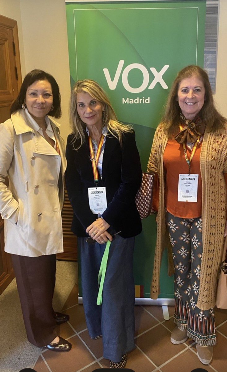 VOX_Torrelodone's tweet photo. 🇪🇸💚 Jornadas de VOX en María Cristina, San Lorenzo de El Escorial.

👏 Gracias a los organizadores y a @vox_madrid por su esfuerzo y dedicación.

💚 ¡Vamos a por ello!

🇪🇸 ¡POR ESPAÑA, SIEMPRE!
@vox_es https://t.co/4Zo5e3vl8a