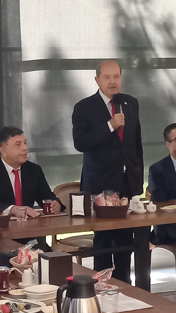 LtdBayar's tweet photo. Ankara Uluslararası Batı Karadeniz Birliği ANKA-BİR öncülüğünde birliğin kurucu üyesi sivil toplum kuruluşlarının katkı ve destekleriyle Sivil Toplum Gözüyle Türkiye ve Türk Yüzyılı”konulu program düzenlendi. Programın onur konuğu,KKTC önceki dönem Cumhurbaşkanı Ersin Tatar oldu https://t.co/SelNAI3tY8