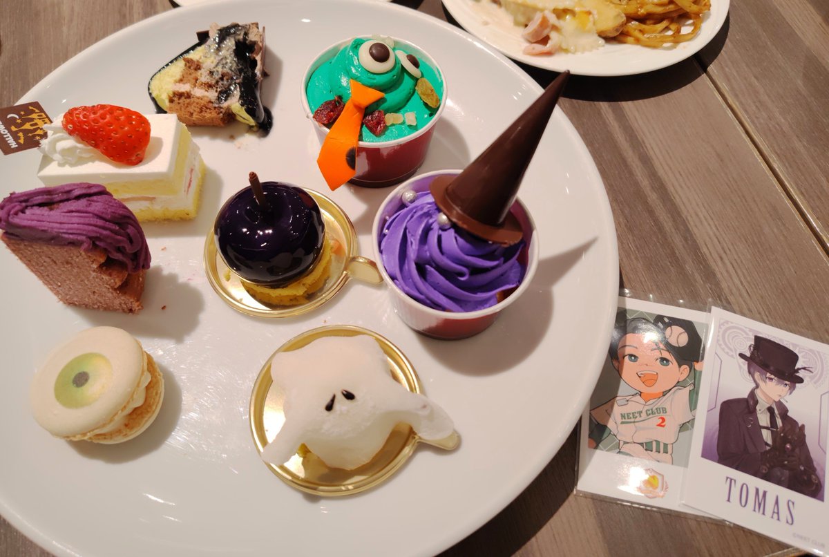 yuyu_rm_'s tweet photo. ハロウィンビュッフェに界隈の好きな子いっぱい連れていった🎶このさんに抱えられているうぉうぉかみさんが可愛すぎる https://t.co/gJaEPHBXSU