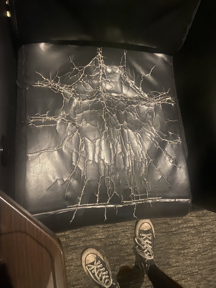 UNDERLINEDINC's tweet photo. Between the drunk child projectile vomiting on the front row, busted ass seats, Idiotic management, random bullshit on the walls, and the fact some other CHILD brought a gun and robbed two others in the bathroom… @CMXCinemas Is hands down the worst. Get your shit together. https://t.co/87qIX7yTNS