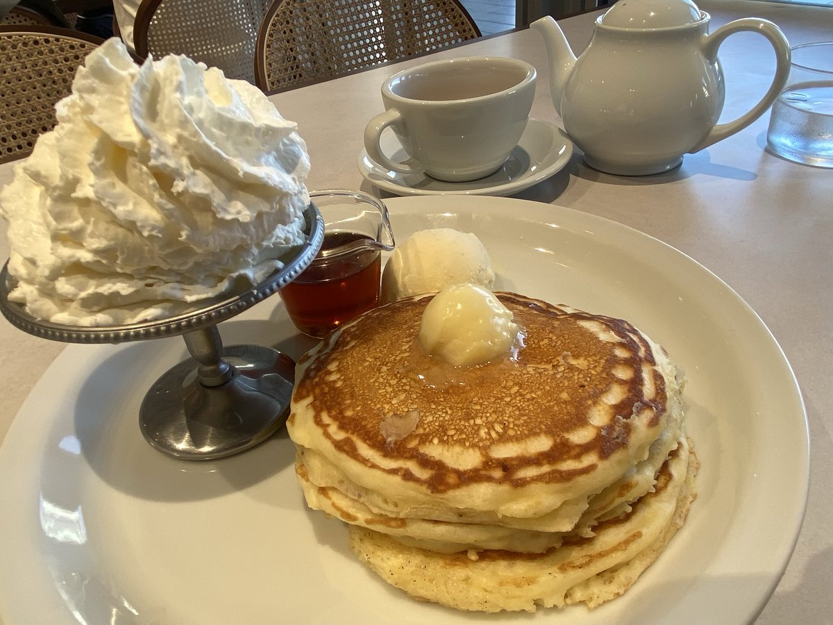 Romonly1230's tweet photo. 甘いもの欲は減らないのに、食べれる量が減った🫠🫠
パンケーキ3枚多すぎるううう1.5枚で吐きそう🫠🫠
金額変わらなくても減らしてもらえばよかったぁぁあ https://t.co/NWO9oxDR7N