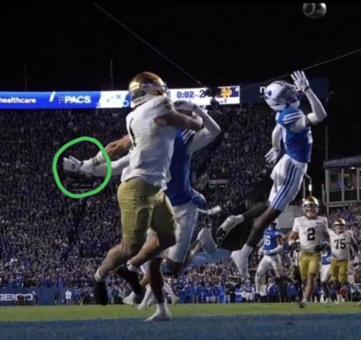 Coug_R's tweet photo. @Jaredsla Here’s your proof on the time (the exact moment the clock hit 3 seconds) and the PI call.share it with your miserable friends https://t.co/6DLwy3fZf0