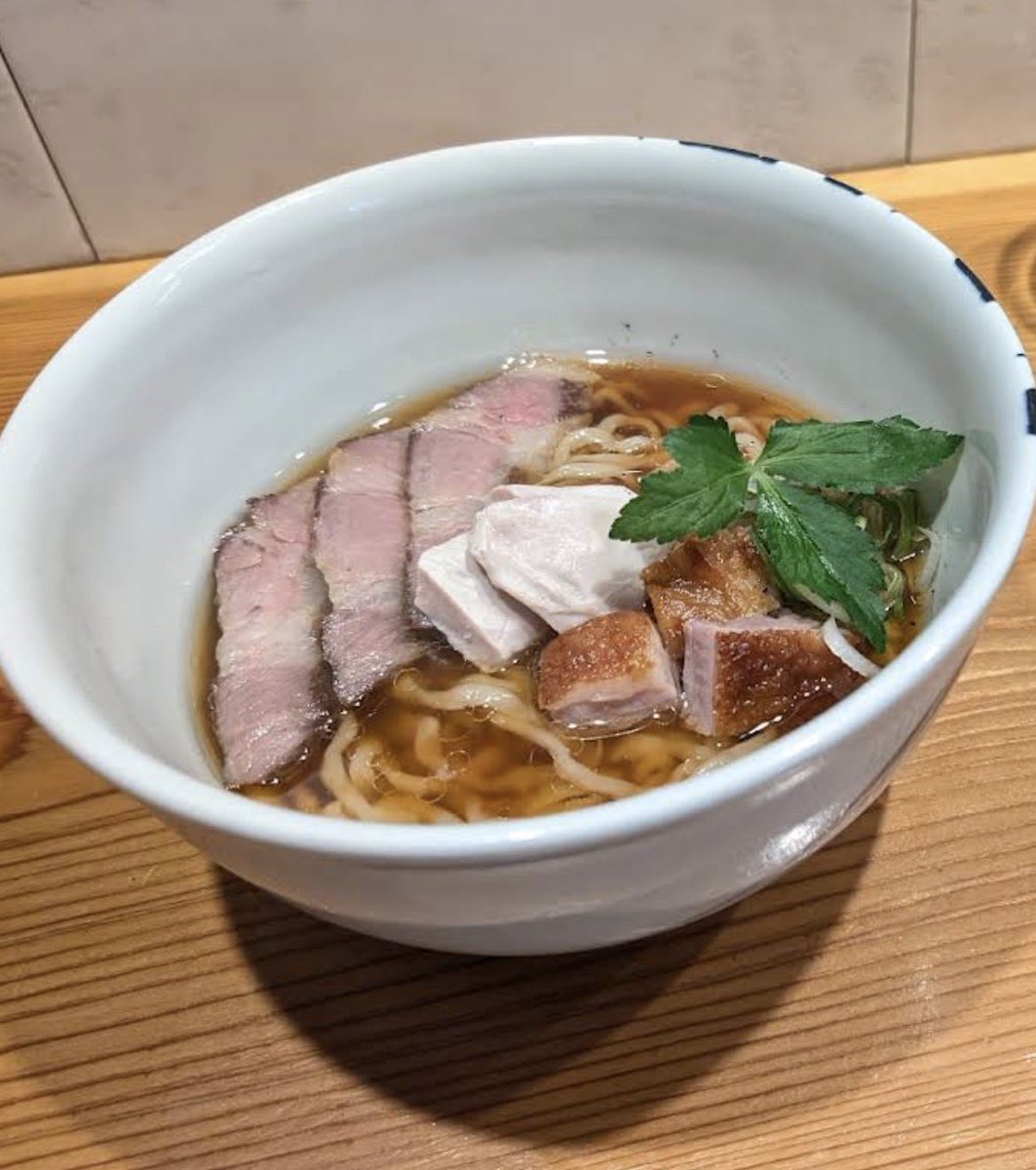 URAWA_LABO's tweet photo. 悲報。
川口から北浦和へ移転し、親しまれてきた「らーめん かねかつ」。来年春ごろを目処に、現在の店舗を閉店。

移転先は、店主の地元である福島県いわき市とのことです。

具体的な閉店日や新店舗の住所は、決まり次第発表されるそうです。

北浦和を離れるのは寂しいです。。 https://t.co/DpFl0oeK6x