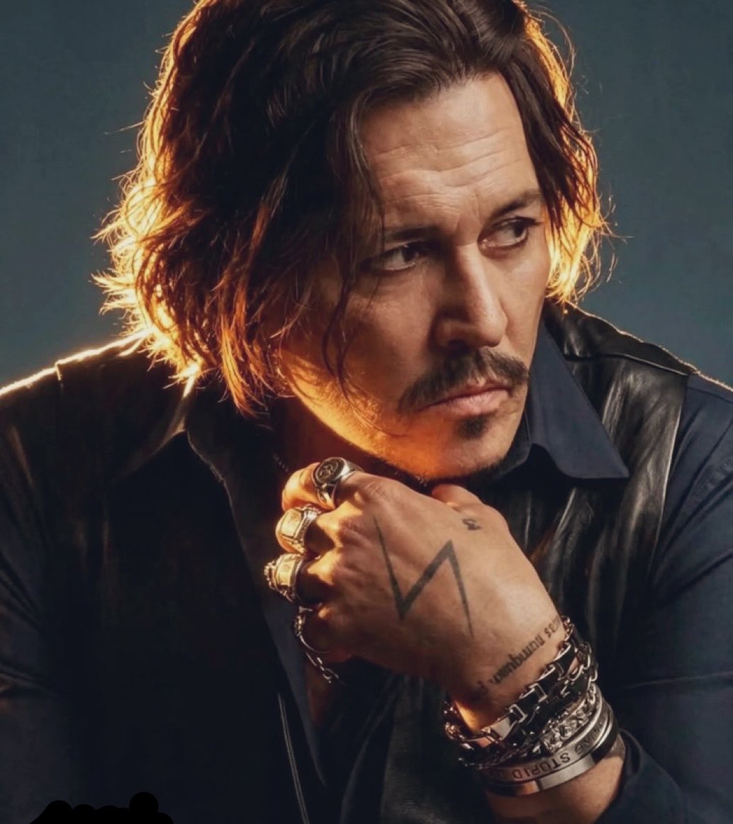 GatsbyV82246's tweet photo. I love &amp; support
Johnny Depp

Keep it Going! 
#JohnnyDeppIsGOAT 
#JohnnyDeppForever
#IStandWithJohnnyDepp https://t.co/Jlr6KUQLEx