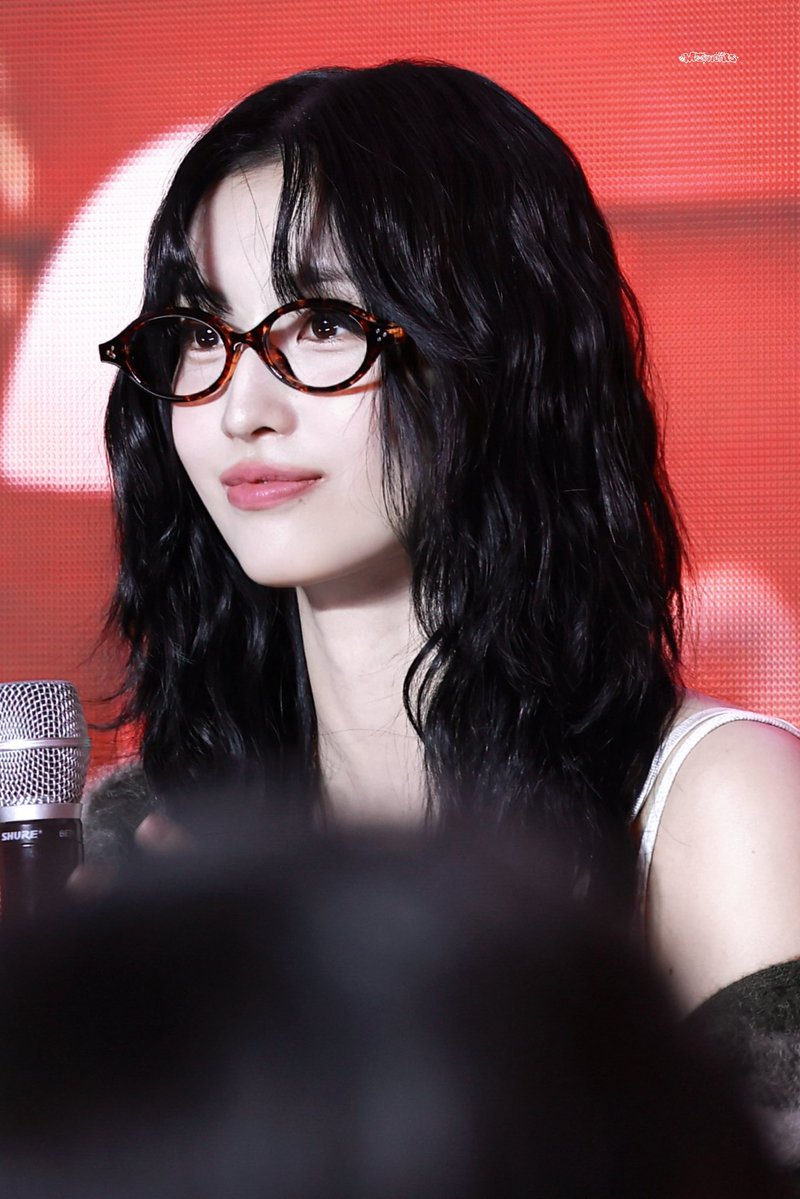 MOments_1109's tweet photo. 261017 Fanparty
キラキラ

#트와이스 #TWICE #トゥワイス 
#모모 #MOMO #モモ https://t.co/jfKgxY00y4