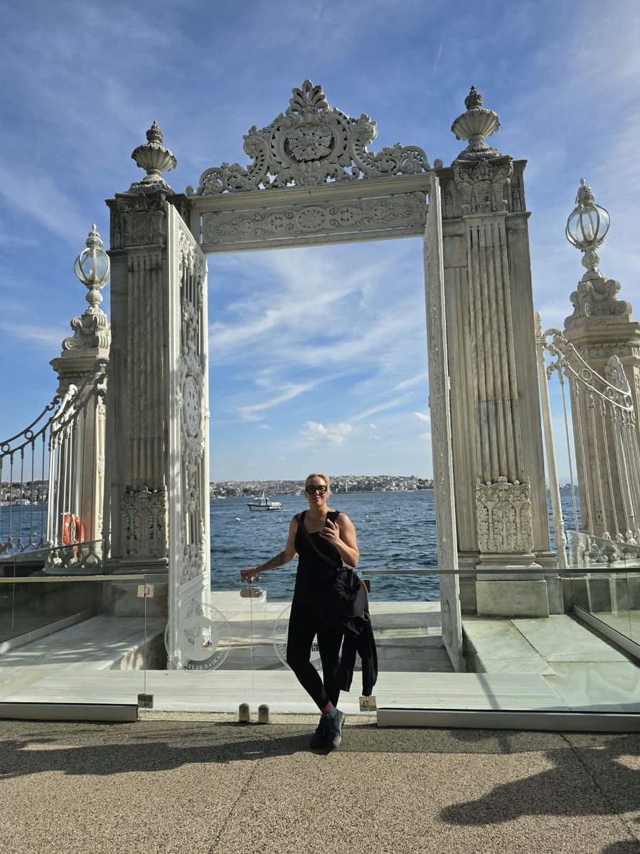 1Lanira's tweet photo. 🇹🇷✨ Istanbul, Turkey! 🇹🇷

What an absolutely stunning place! ❤️ A city full of beauty, charm, incredible food, and the most wonderful people. Every corner has something special to offer, and the experience has been nothing short of amazing. https://t.co/2vPJvjsULF