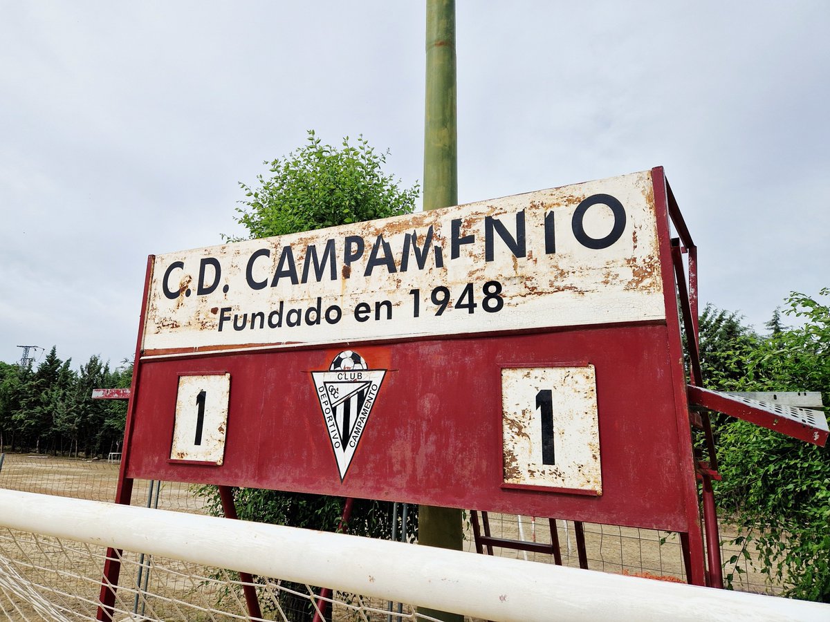 Roylovesfooty's tweet photo. #ScoreboardSunday
β½οΈ CD Campamento
ποΈ Campo de Campamento
πͺπΈ Madrid
#futbolmodesto #rffm https://t.co/eKS7YGNTZp