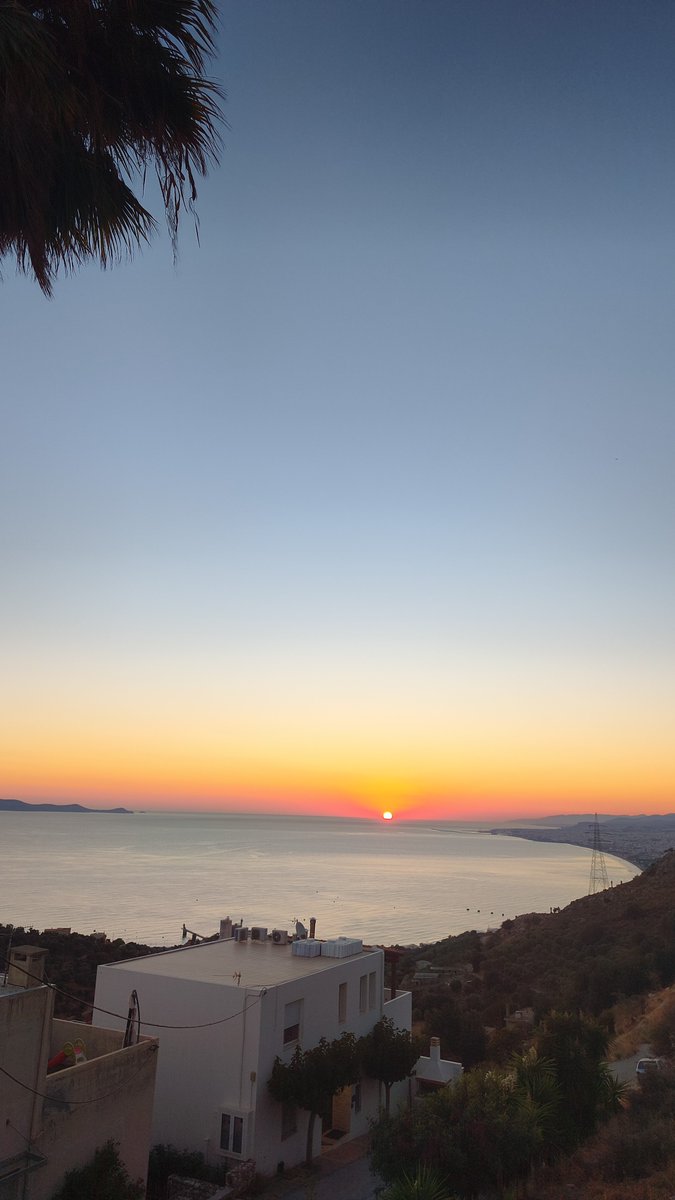 IKOKKINAKOU's tweet photo. Καλή Κυριακή στους Έλληνες απανταχού.
Βγήκε ο ήλιος ώρα για θάλασσα. https://t.co/rX7frBr5E8