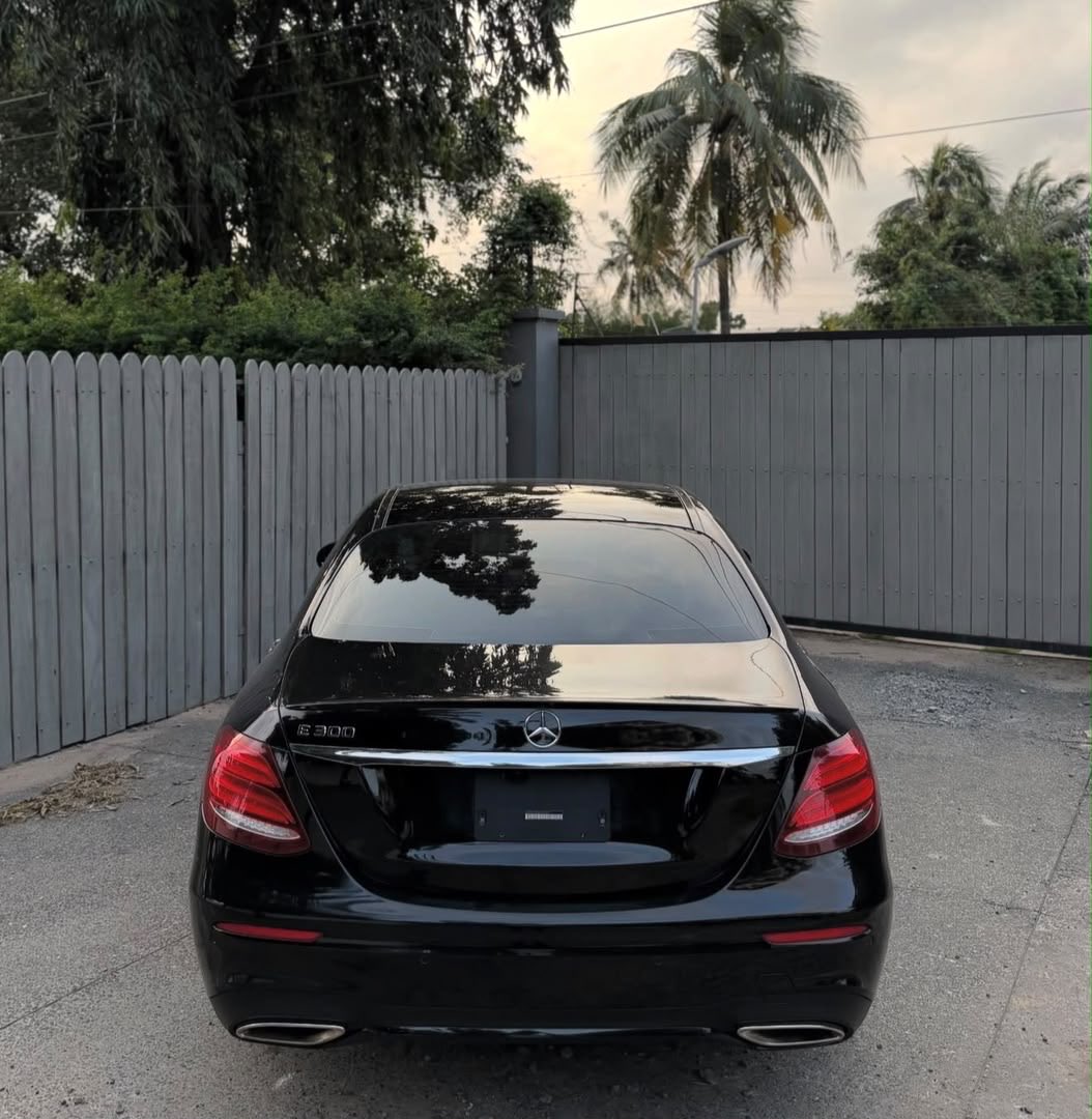 AngelAnon12's tweet photo. 2019 Benz E300, ¢345k

Full Option
2.0L
70k miles 
Push Start
Double Sunroof
Panoramic roofing
Rear View Camera
360 camera
Full digital cluster
Parking Sensors
Collision Sensors
Seat Warmer and Cooling System
Configurable ambient light
Black Interior Leather seats
Alloy Rims

All sensors working perfectly
Swap allowed 

EastLegon 
Commission terms apply 
6134
AngelsDirect🪽 
https://t.co/Jpfgj9gg4M