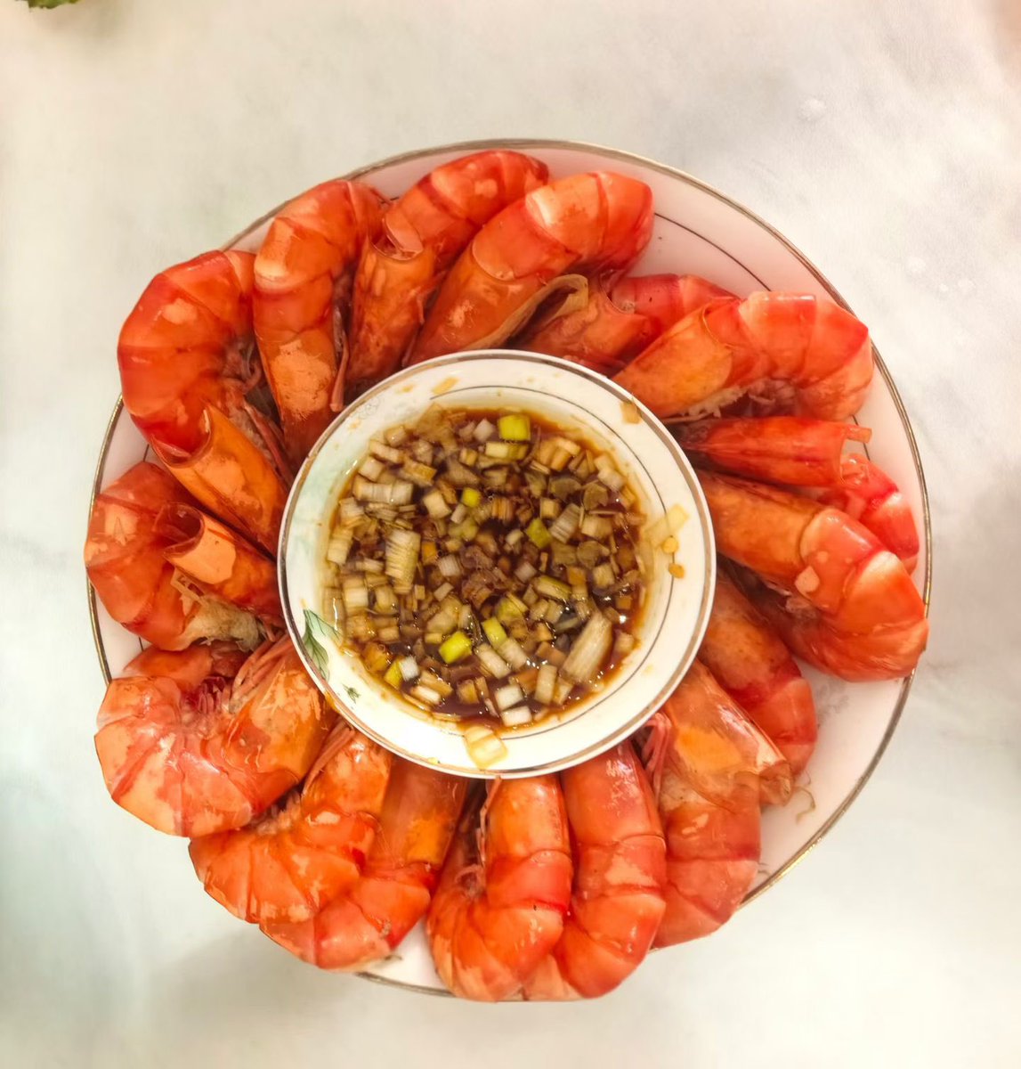 DemianHee's tweet photo. 重阳家宴｜满桌山海美味，人间最暖是团圆✨
Double Ninth Festival family dinner.
Nothing beats the warmth of family reunion.

#DoubleNinth #Chinese #dinner #重阳节 https://t.co/qQ4b4FxKIC