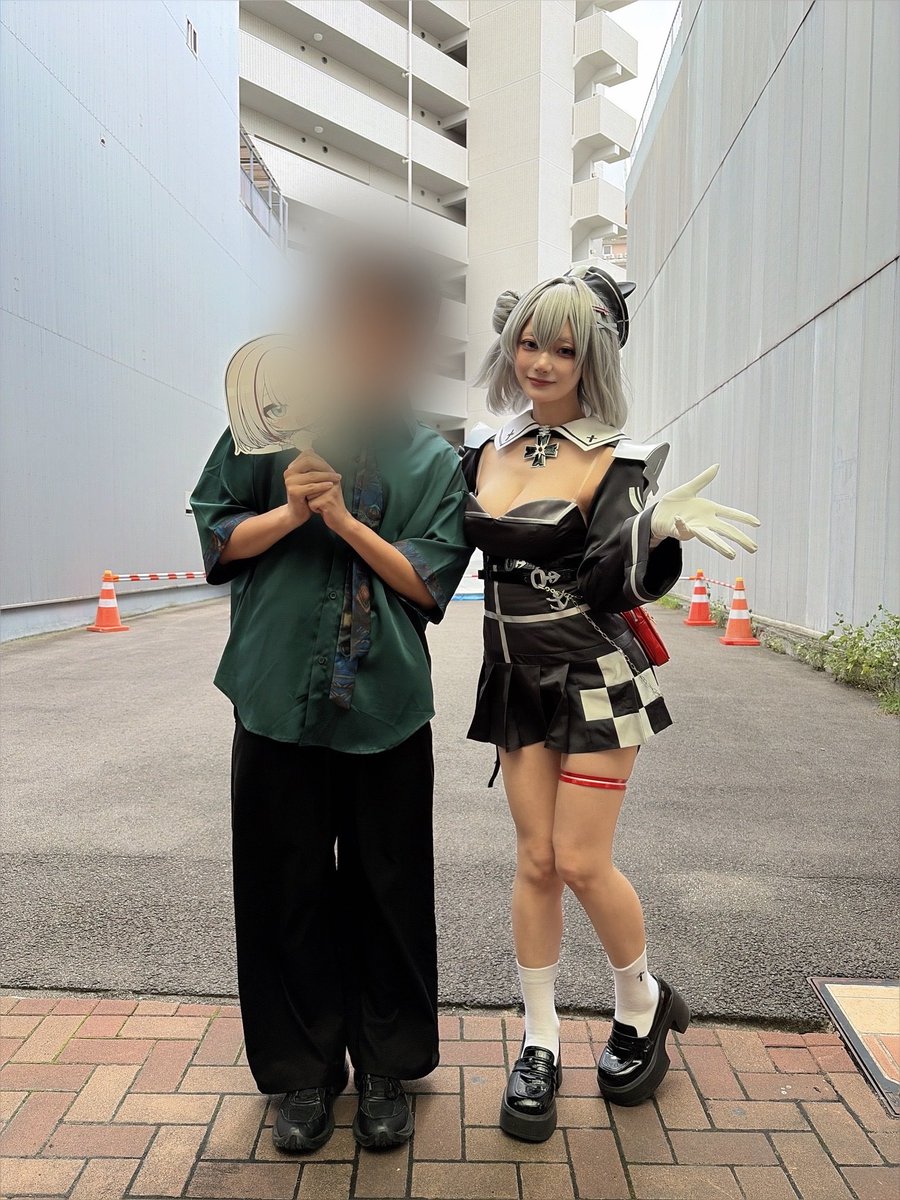 yuhiro4949's tweet photo. なんか変な男いたんだけど。
#アズレン
#マチアソビ https://t.co/O0ycDdjiVh