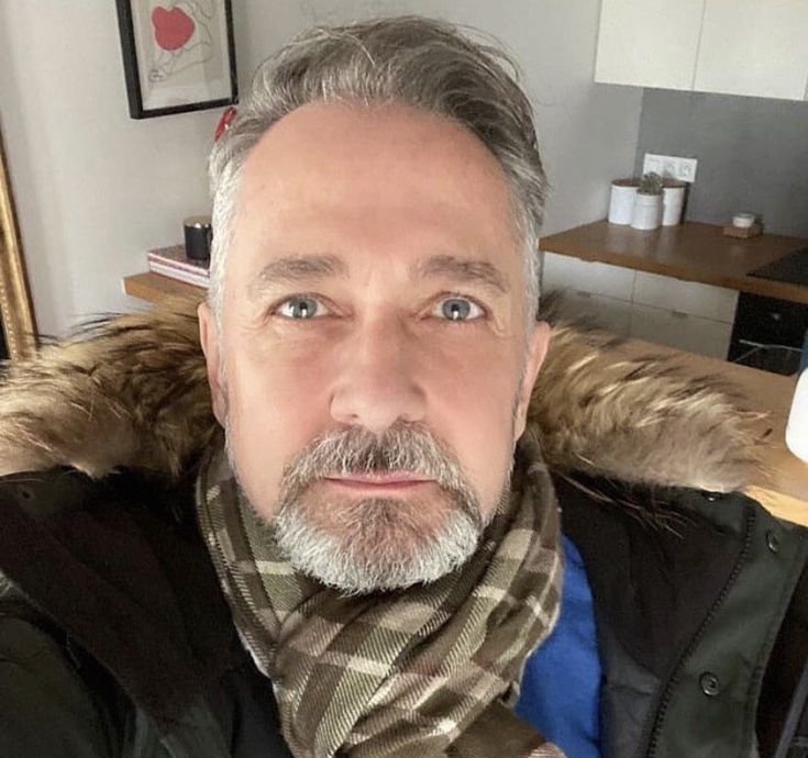 HappyFace6fg's tweet photo. Let me ask you something, ladies: if a man is loyal, emotionally available, respectful and serious about building a future with you, would you give him a chance?🤔❤️❤️❤️❤️ https://t.co/NjuRo22MN1
