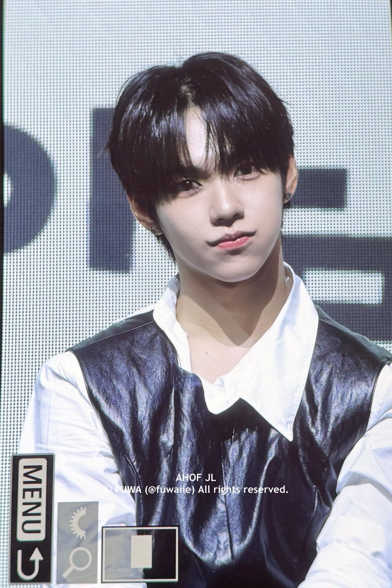 fuwaiie's tweet photo. 261018

#AHOF #아홉                               
#JL #제이엘 https://t.co/RcZ7FIWuKW