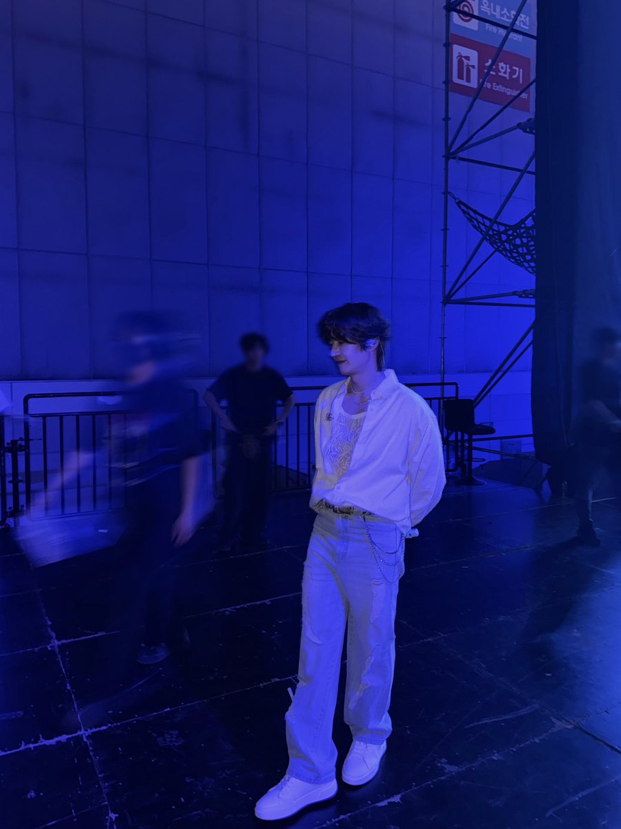 Hoi_official's tweet photo. [📷]

🎤🎵🪽

#SONHOYOUNG #손호영
#GoAround https://t.co/3GSnr51ZQ3