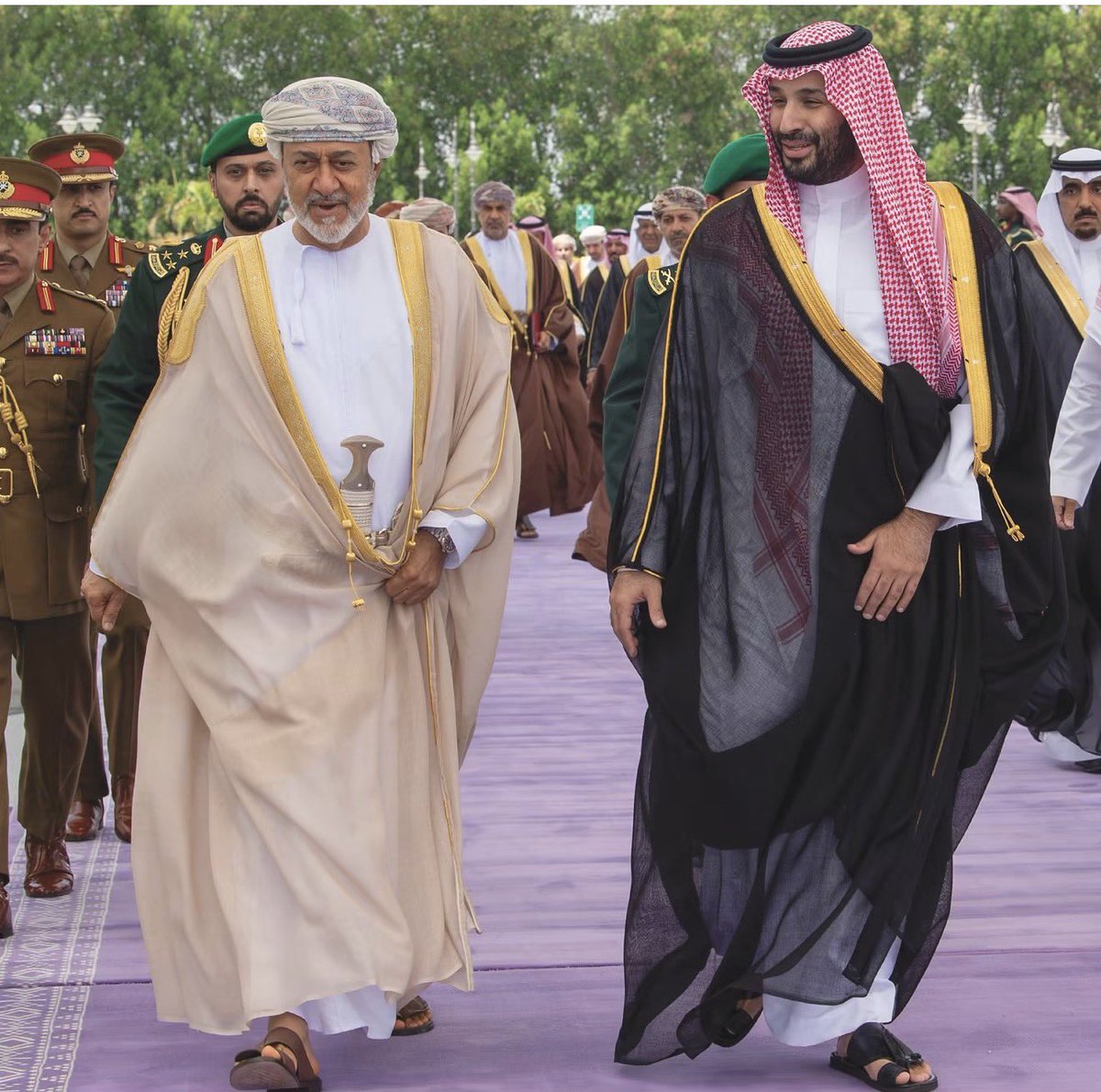 bojasoom2020's tweet photo. @alwahshie @iqkj5 حفظ الله دول الخليج من كل شر ونصركم على الحوثي وبمن اراد ببلاد الحرمين سوء 🇴🇲🇸🇦 . 
لن نرد الاساءة بالاساءة 🇴🇲🇸🇦 https://t.co/LlpREIvQmT