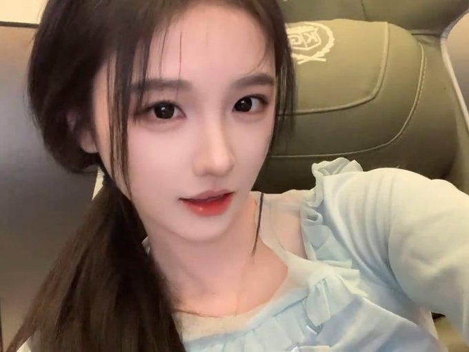 sandrakibet's tweet photo. 来了，新人报道！！！        

开脱！！

        上供~~        

看完不许说我福没毛😝

#福照 #女菩萨 https://t.co/JrOtmPTIBP