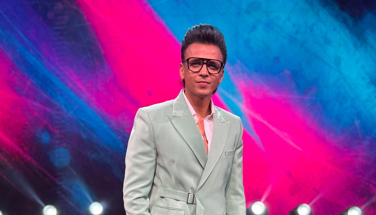 NewsStar69313's tweet photo. Trend-Setting Singer Abhijeet Sawant Is All Set To Rock The ‘Indian Idol’ Stage Once Again, 20 Years Later.
#Trend #Setting #Singer #Abhijeet #Sawant #All #Set #Rock #Indian #Idol #Stage #Once #Agai20 #Years #Later #Mumbai, #Maharashtra
https://t.co/on4oQaTZTW https://t.co/PH3aDNtASk