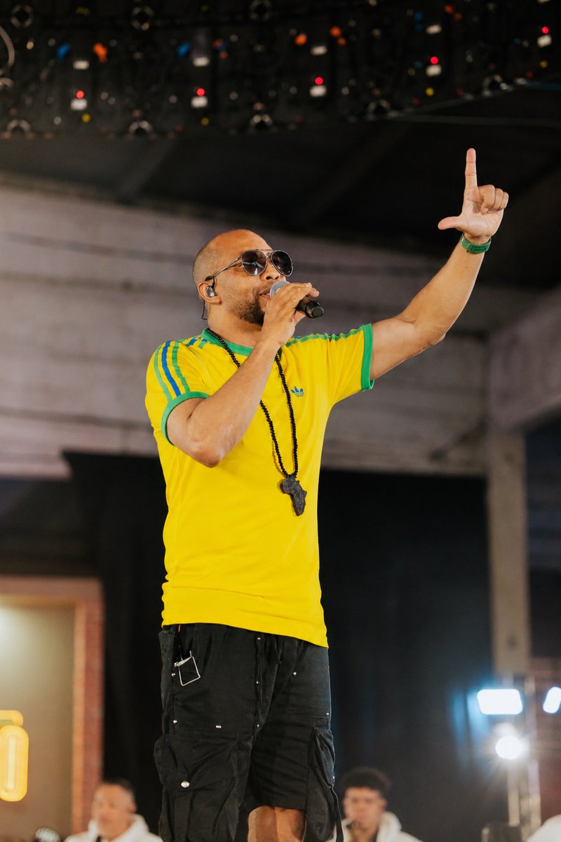 salgadinhomusic's tweet photo. Bora Lula https://t.co/JbANpxRT6i