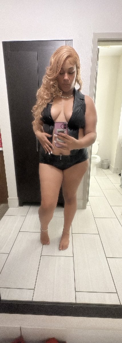 NicoleeTylerr's tweet photo. It’s my birthday chat! Bless the CA @honeyyybunnn777 every Cash App received gets free pic/video depending what you send https://t.co/HUJRtAEQKY