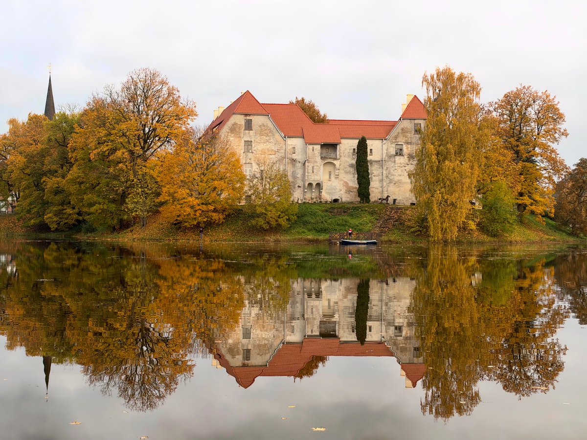 Gints_photo's tweet photo. Zelta rudens Jaunpilī #oktobris2026 #photography #latvia #lv #landscape #latvianature #baltic #visitlatvia #visitbaltic #travel #nature
@MeteoLatvia @laikpstakli @meteolapa @LatvianNature @LVGMC_Meteo https://t.co/ecpa4fTtZO