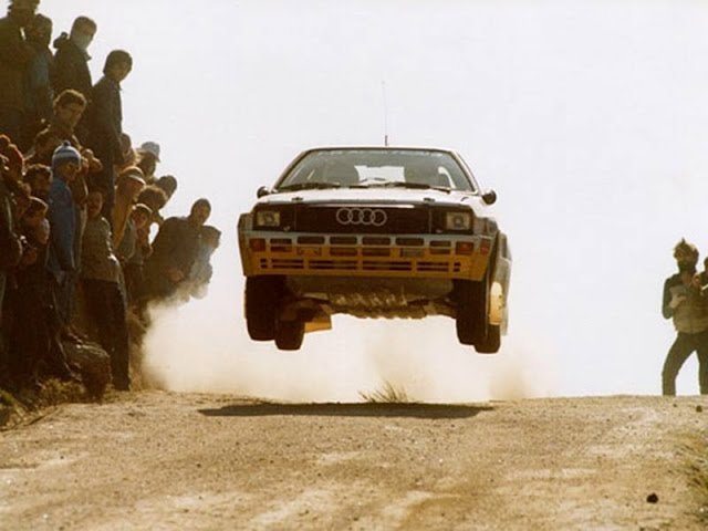 weiss_arne's tweet photo. @AudiOfficial did it better
#FlyingCars #FlyingTesla #FlyingQuattro https://t.co/2yXbXyuLcU