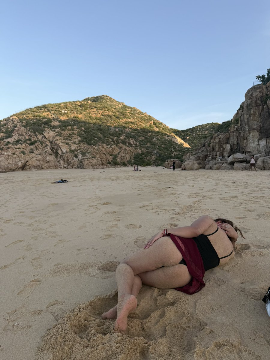 diana69trans's tweet photo. Nada mejor que regalarte en la playa 🏝️ que harías si me encuentras así en la playa?🔥
#colageno #dotados #chacalpreñador #trans #VATOSTJ #WATA #chudai https://t.co/HpTvlZDm5O