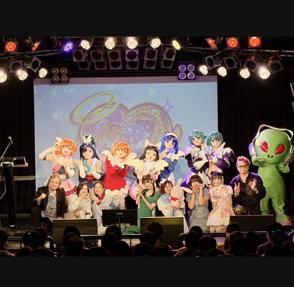 kanetomochoonpa's tweet photo. 10年ぶりくらいに
リリカちゃんの衣装着ました笑
檜山さんが常に色々フォローしてくださり心強かったです！
20年応援してくださってるみなさん！
スタッフのみなさん！
キャストのみなさん！
本当にありがとうございます！
これからもよろしくお願いします
(*´꒳`*) https://t.co/XhMDZ0EYpX