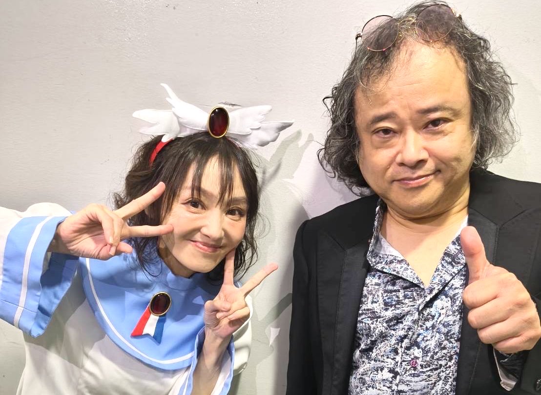 kanetomochoonpa's tweet photo. 10年ぶりくらいに
リリカちゃんの衣装着ました笑
檜山さんが常に色々フォローしてくださり心強かったです！
20年応援してくださってるみなさん！
スタッフのみなさん！
キャストのみなさん！
本当にありがとうございます！
これからもよろしくお願いします
(*´꒳`*) https://t.co/XhMDZ0EYpX
