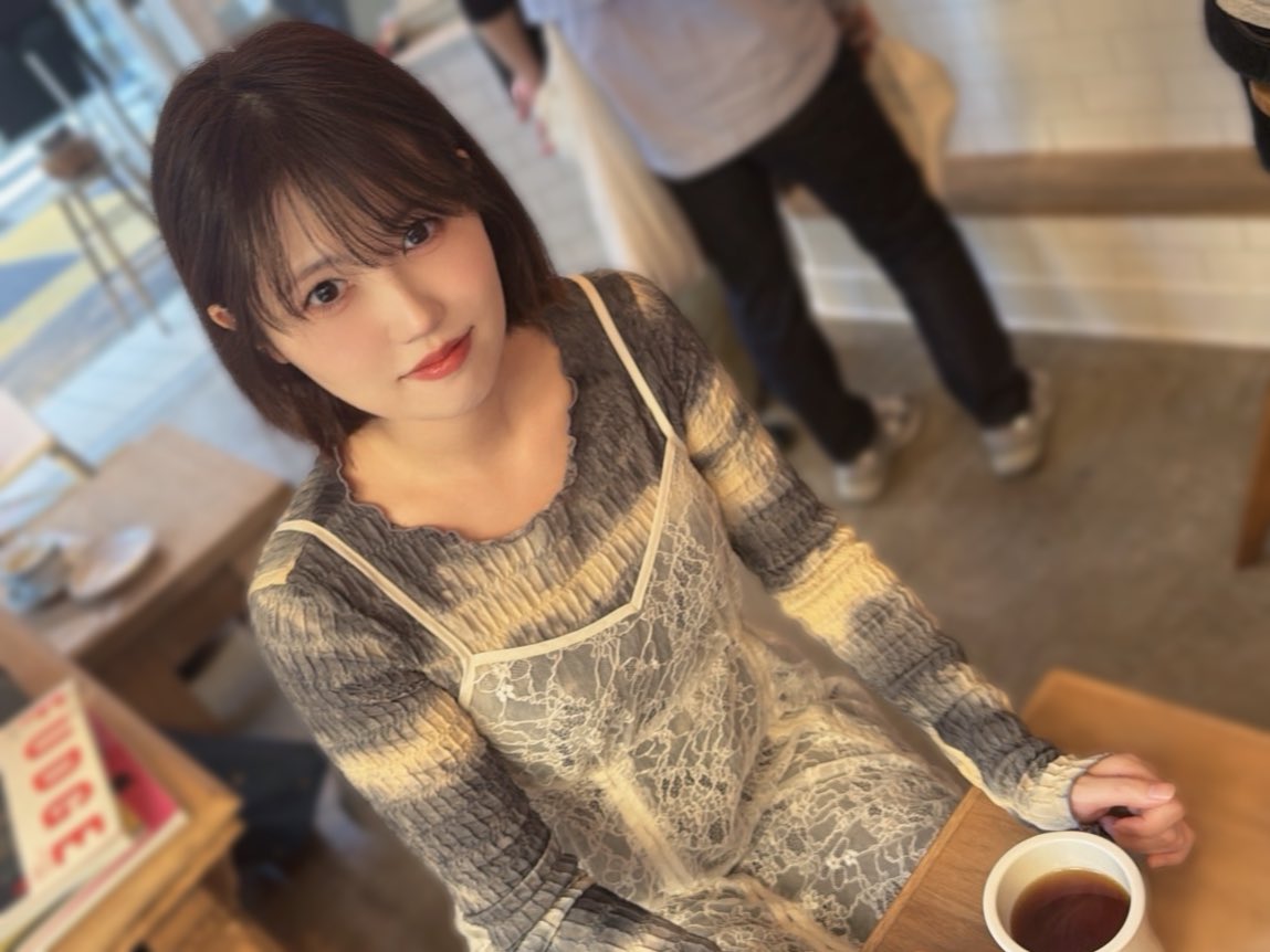 ogino_hazuki's tweet photo. 髪切った
撮ってくれたのは星乃葉月さん‼️ https://t.co/w3k5x05Q9K