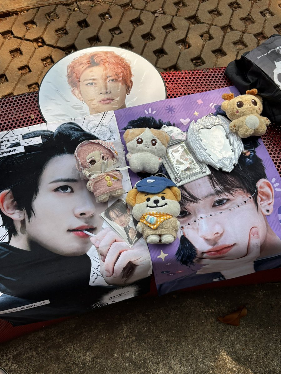 miawseung's tweet photo. EVERLAND DI BLOKM!! gemeeyy bgtt minat mengevankan blokm minimal sebulan sekali 😍😍

thanks to: @studioheejake @enfourze @heeyunkipages @heetrouvaille @15201508FM @icigeo @seulgijali @glazhee untuk freebies imup nya :3 https://t.co/dgcxhaiQd7
