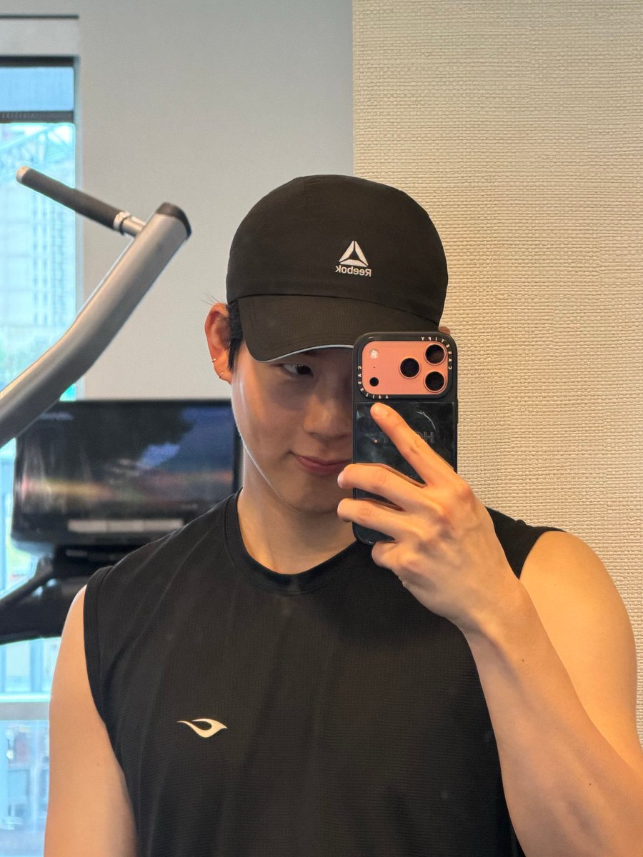 MONSTAXBASE's tweet photo. Jooheon on Instagram #주헌 #JOOHONEY (1/5) https://t.co/OEo8T9Zd5V