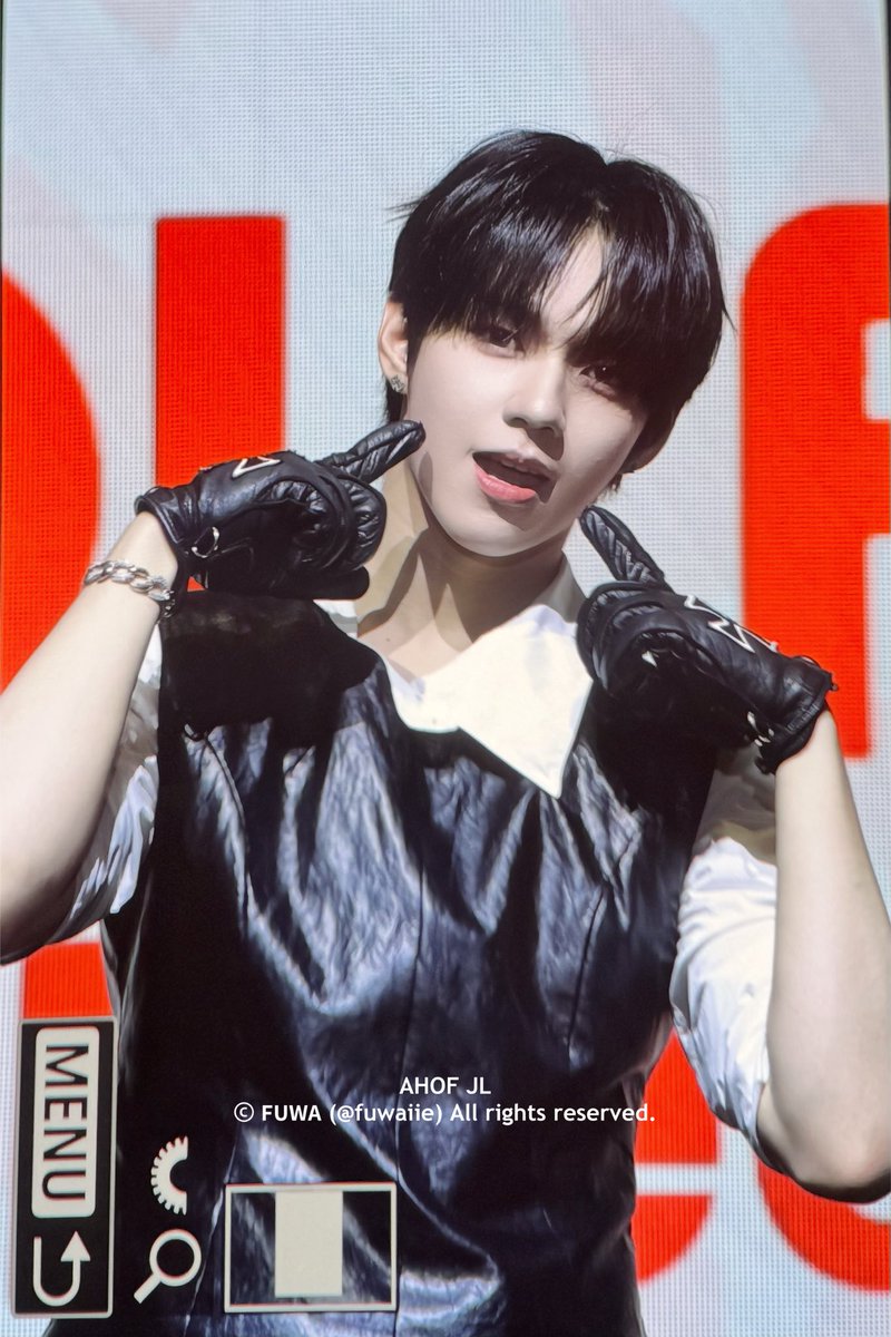fuwaiie's tweet photo. 261018

#AHOF #아홉                               
#JL #제이엘 https://t.co/EJEEFfFykS