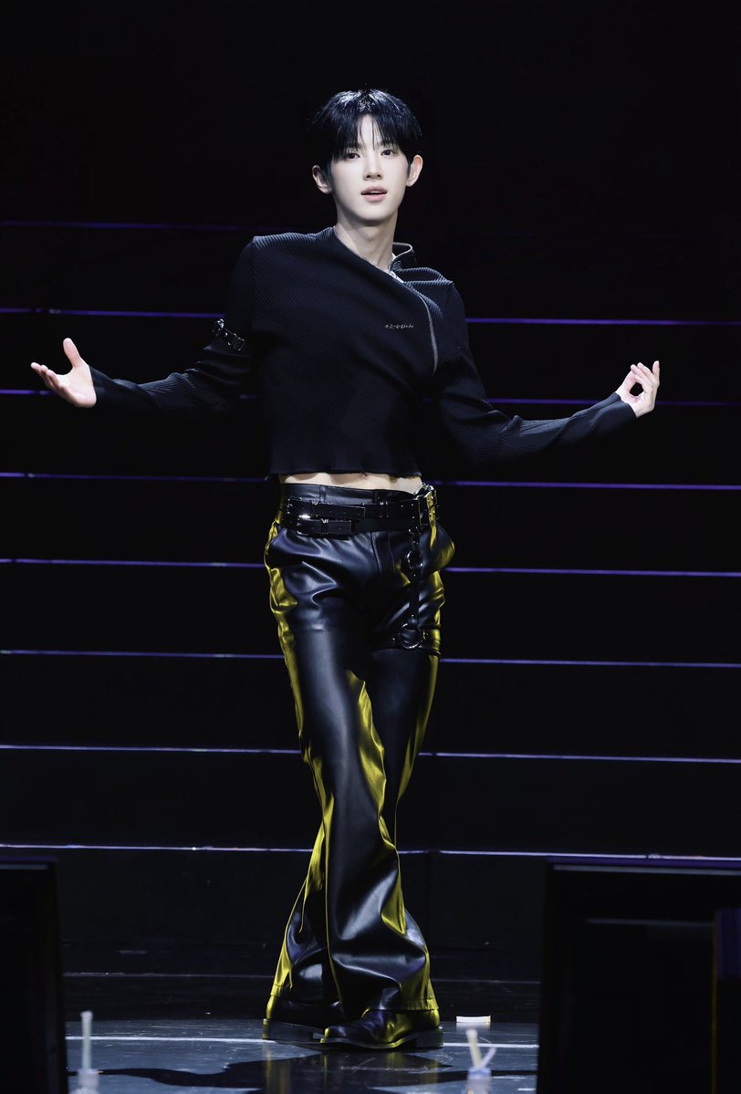 Daydream_siksu's tweet photo. 🔥🔥🔥🔥🔥🔥 https://t.co/0q2qmY0yIY