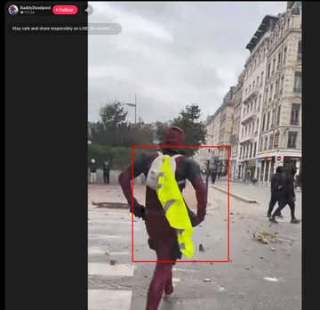 Ikarbro's tweet photo. HOLY SHIT THE YELLOW VEST MOVEMENT IS ABSOLUTELY GOING CRAZY RIGHT NOW IN FRANCE

That How all the Protests are Happening From Yellow vest Movement 

https://t.co/Pceg1M5kcg https://t.co/C3Qn4aMRUo