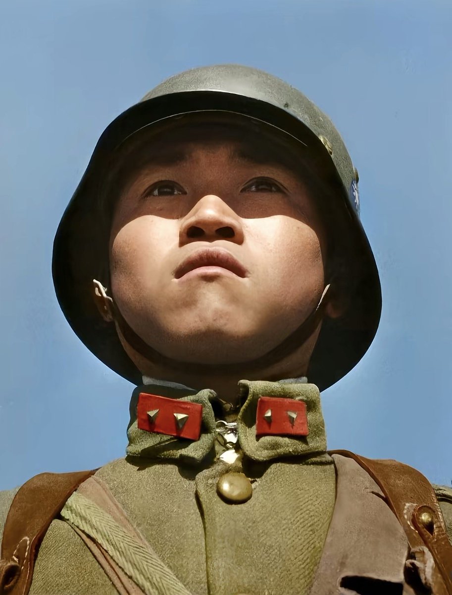 DXMAXedit's tweet photo. 这个士兵只有15岁，参加了抗日战争，反抗日本的侵略 https://t.co/FwCTE0PGtT
