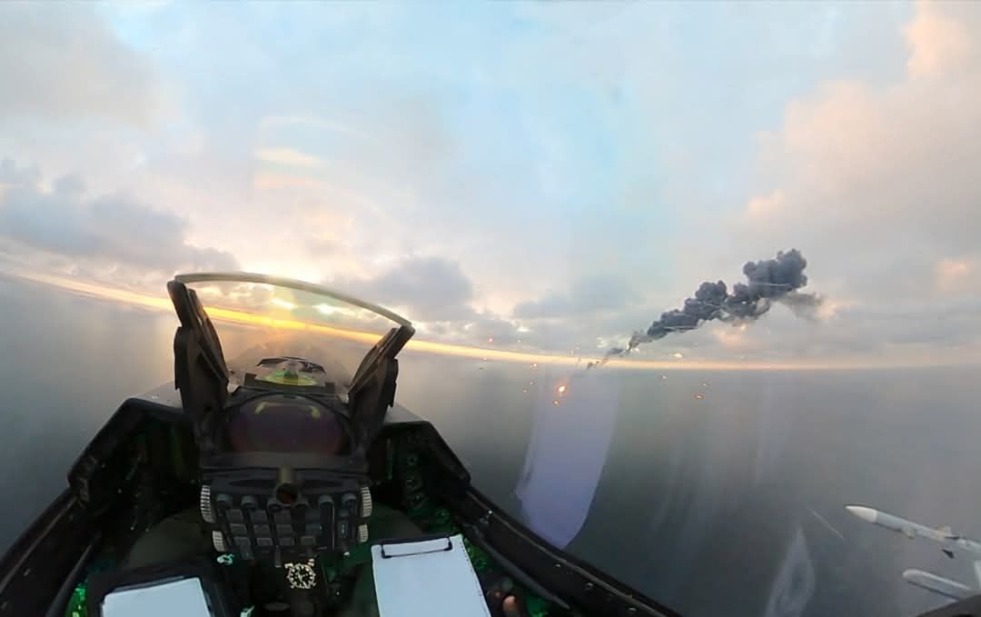 InsiderGeo's tweet photo. NEW: The Romanian Air Force has released footage from last night’s mission to neutralize two Russian Geran drones that entered Romanian airspace. https://t.co/G3fjKT3rnu