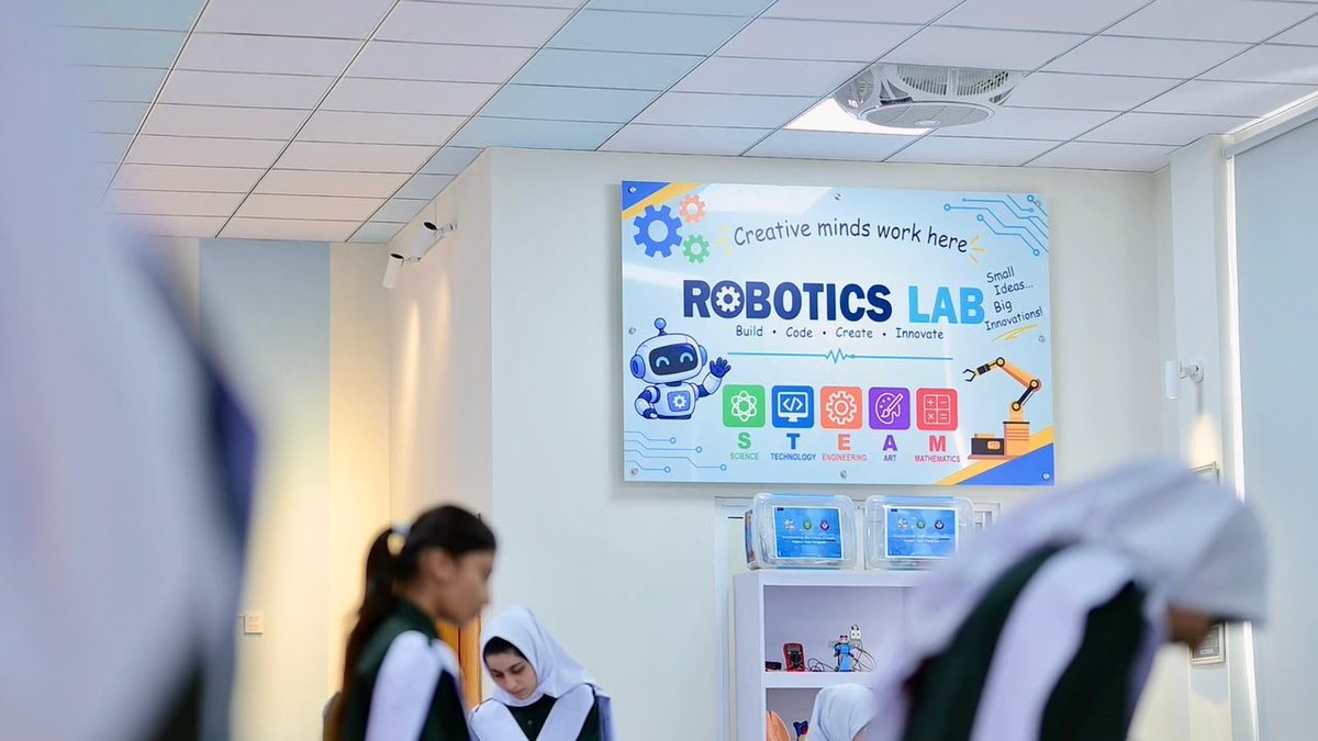 demp_moib's tweet photo. The Discovery and Innovation Hub at #DaanishSchool with its #RoboticsLab and #STEAM focused learning gives students hands-on exposure to science and technology
@PakPMO @CMShehbaz @MoIB_Official @TararAttaullah
#DaanishSchoolIslamabad #TaleemSeTameerTak #RadioPakistan #News https://t.co/7dIiYQj03K