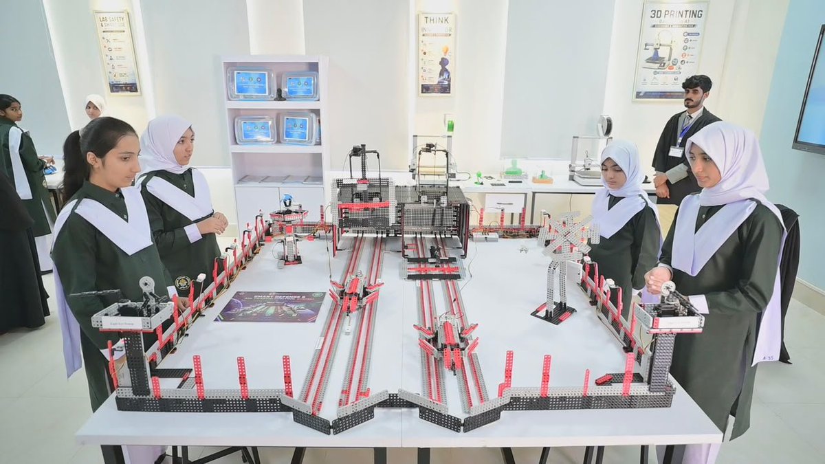 demp_moib's tweet photo. The Discovery and Innovation Hub at #DaanishSchool with its #RoboticsLab and #STEAM focused learning gives students hands-on exposure to science and technology
@PakPMO @CMShehbaz @MoIB_Official @TararAttaullah
#DaanishSchoolIslamabad #TaleemSeTameerTak #RadioPakistan #News https://t.co/7dIiYQj03K