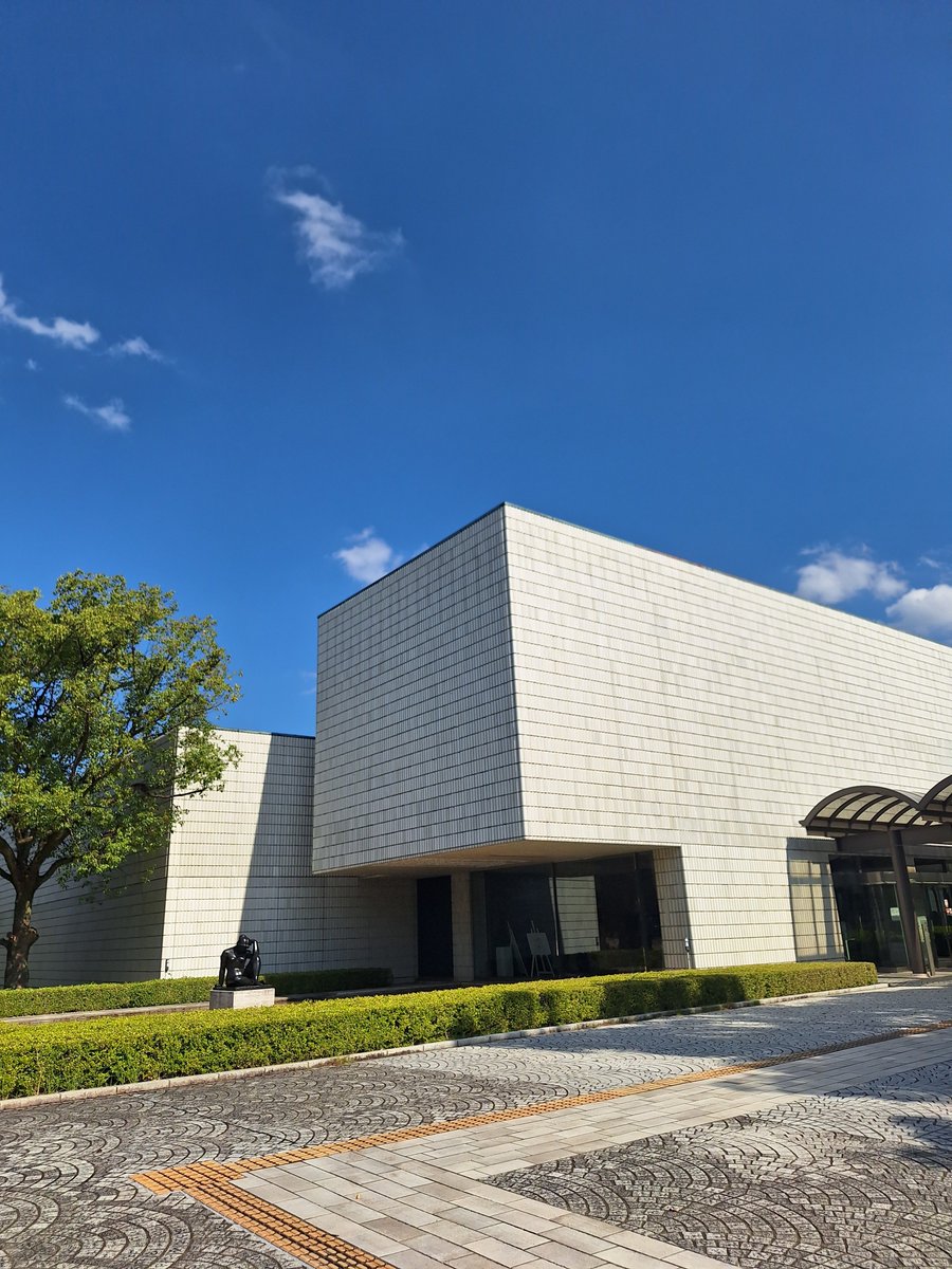 brilliantmikit's tweet photo. 岐阜県美術館
フランス近代絵画の祝宴✨
クロード・モネ
ロンドン、チャリング・クロス橋
オディロン・ル��ン、ルノワール、ピカソ、ゴッホ、大変良かったです✨
とりあえず図録とモネのビニール傘
複製画を購入🤭

#岐阜県美術館
#フランス近代絵画の祝宴 https://t.co/dkYGr00ygZ
