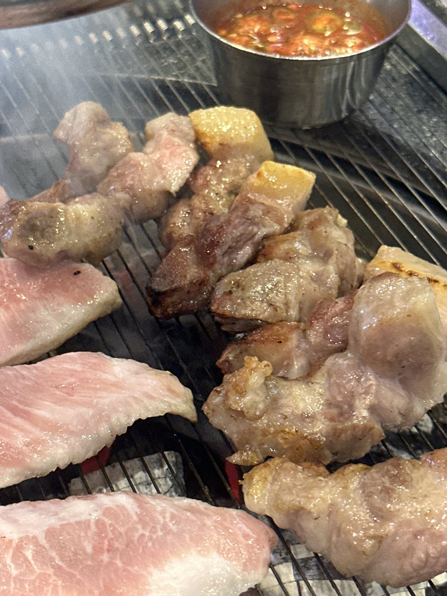 MUKagain's tweet photo. 📍당산오돌

처음 먹어보는 꼬들살…쫄깃 아삭한데 육즙이 자르르… 쉼없이 계속들어갔어요…….🥹 https://t.co/28Y98ihuPl