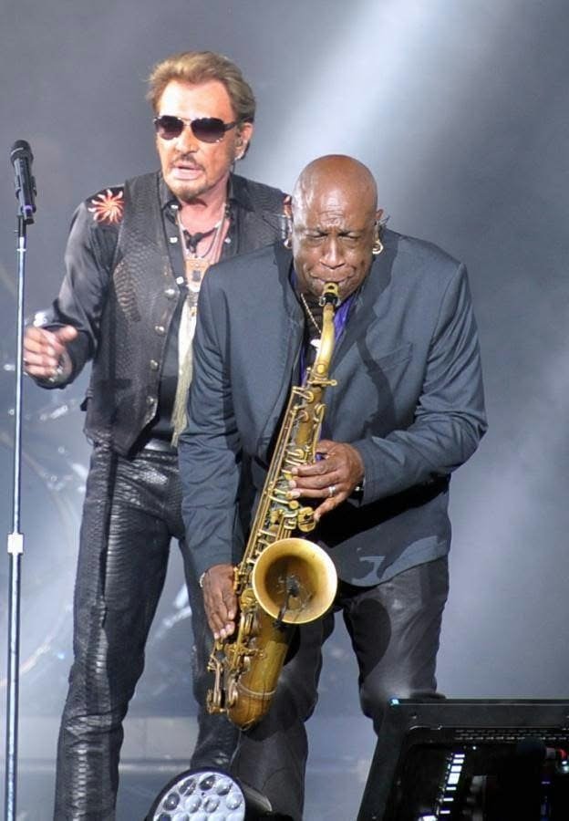 denisgueldry's tweet photo. Bonjour à tous les fans de Johnny Hallyday aux amies amis je vous souhaite un excellent dimanche bises Rock'n'roll blues 😘🦅✌️🐺🎸🙏#TeamHallyday #EternelJohnny #DuRespectAJohnnyEtLaeticia #JohnnyHallyday83Ans @LHallyday @JohnnySjh https://t.co/voIpOGuc9m