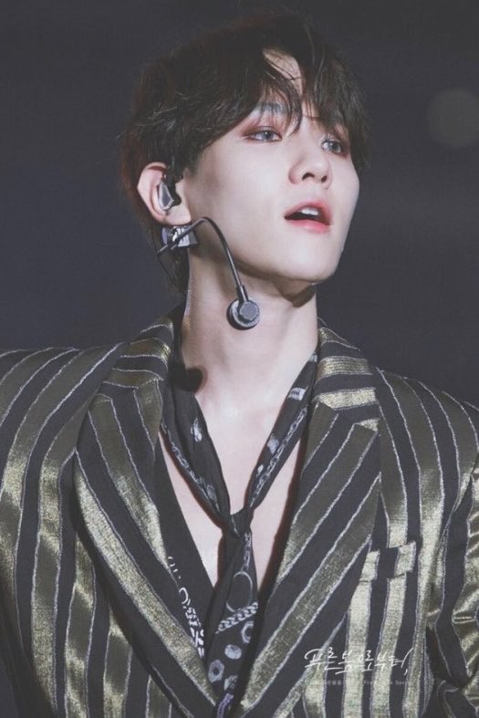 candybaek506's tweet photo. 사랑하는 백현시🥀🖤 https://t.co/XKmWJzLBnl
