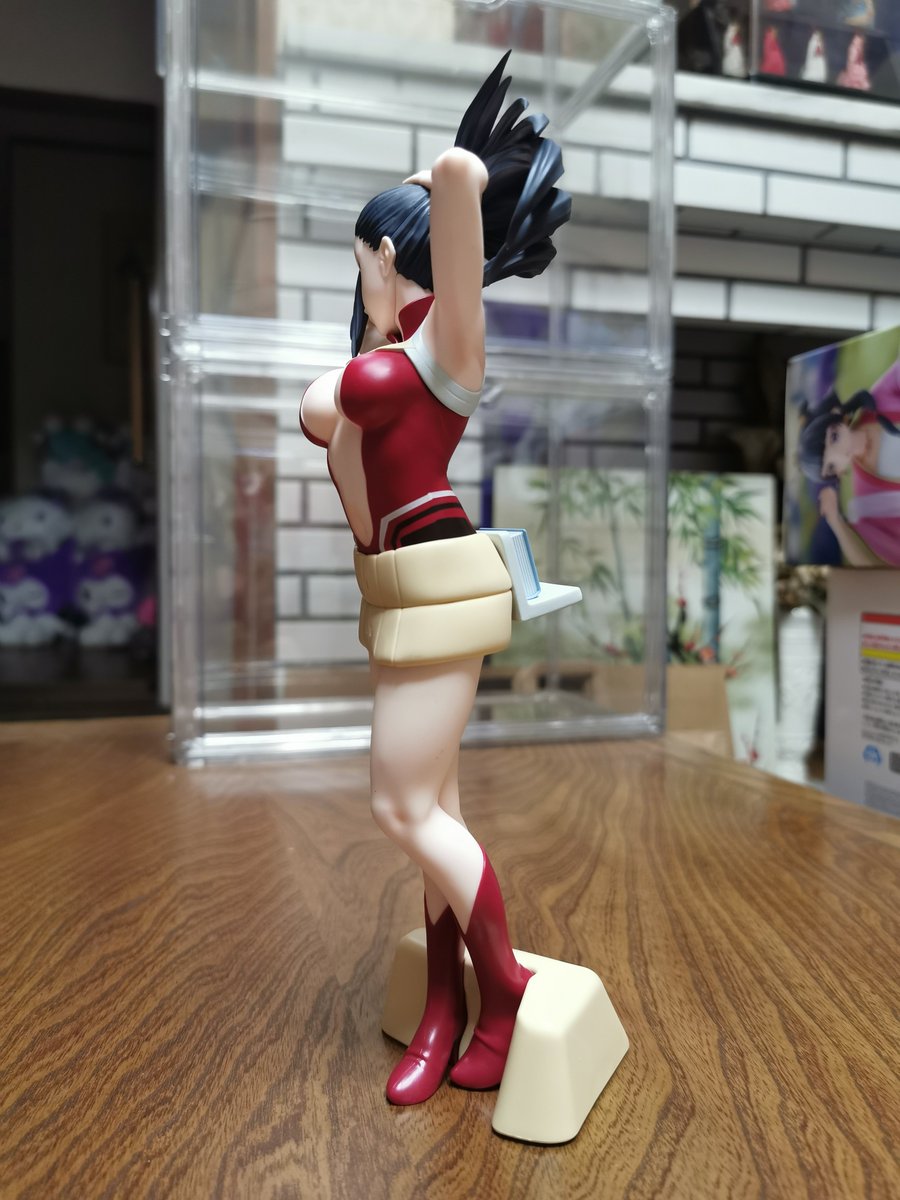 ta755's tweet photo. 八百万百さんいきます。足やブーツの造形、質感がうまくできてる。。あんまり愛想はない感じだけと… https://t.co/Fbb05oLVzL