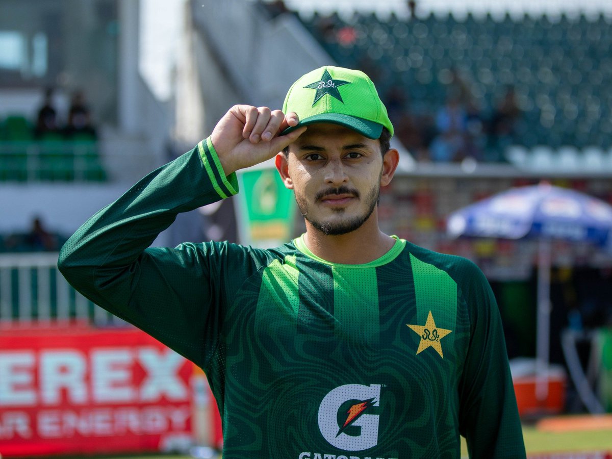 CricketPavivdm's tweet photo. Congratulations 👏 on ODI debut @SaadBaig_24!
Best of luck for the game🤞
#PAKvSL | #TriSeries
#SaadBaig https://t.co/nhSXHmzdQ4