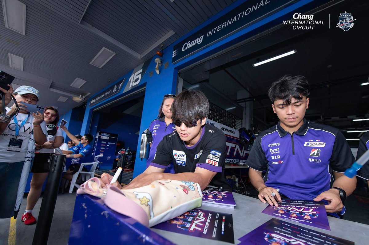 TrendsPawat's tweet photo. [18.10.2026] Chang Circuit Buriram FB update 

🏍

OHM PAWAT FIGHTING D3
#BRICSBK2026Round3xOhmpawatD3 
@ohmpawatt #ohmpawat #โอมภวัต https://t.co/S5eEHY0rfA