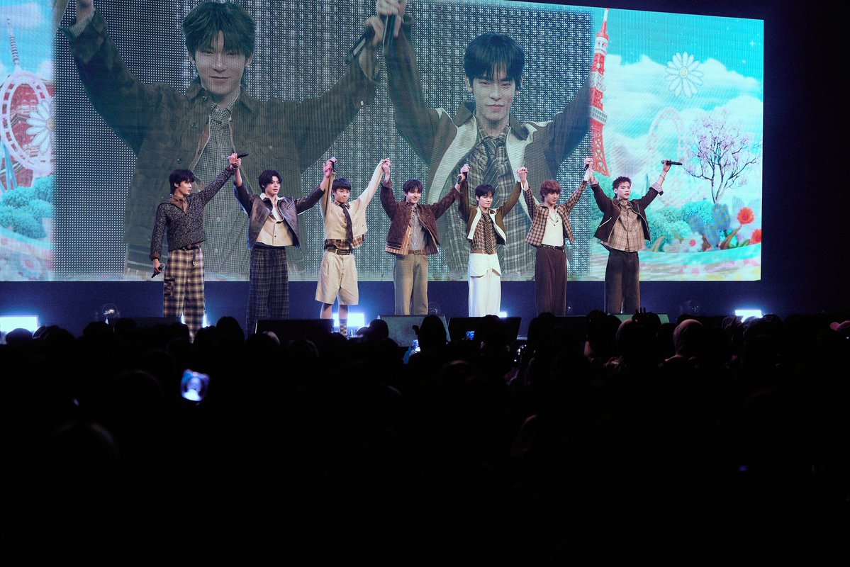 DuangWithYou's tweet photo. Duang Go Round FAN MEETING in JAPAN  ROUND 1 🎨🎸

ขอขอบคุณทุกกำลังใจจากคุณมามี๊ทุกคนรวมถึงทุกการสนับสนุนที่มอบให้นักแสดงจาก “ด้วงกับเธอ Duang With You Series” เสมอมานะคะ 🫶🏻✨

#DuangFMinJapan
@twnpich @porsuppakarn
@JAONORTHiom @ottoottoo_
@tthi_eks @waavetnp @Hughhype https://t.co/ATKqi79kmR