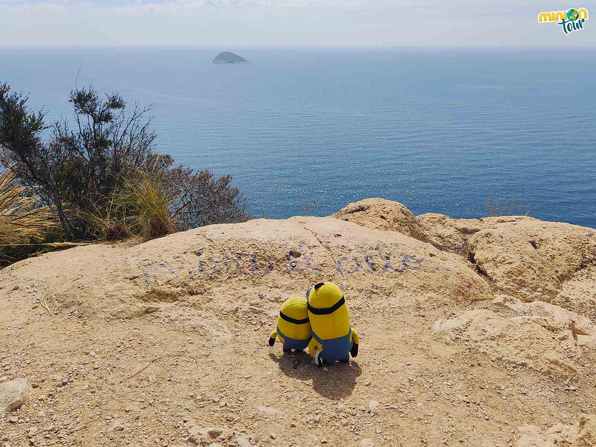 MiniOnTourES's tweet photo. 🥾 La #VilaJoiosa también se puede descubrir caminando. La Ruta Colada de la Costa combina senderismo, historia, patrimonio y paisajes junto al Mediterráneo 🌊.
➡️ https://t.co/JtXzXs8ECb https://t.co/BDOmiZty0R
